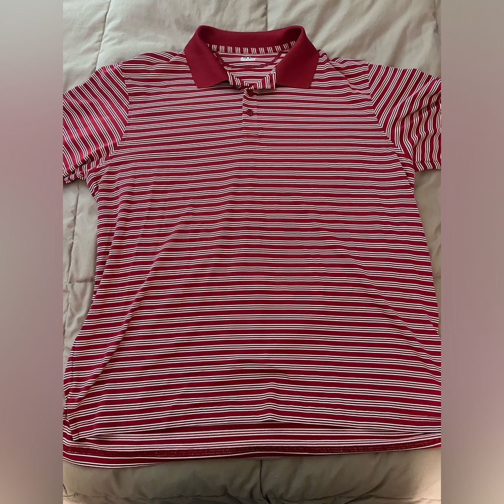 Men’s Under Armour golf shirt. Size XL. Red w white stripes.